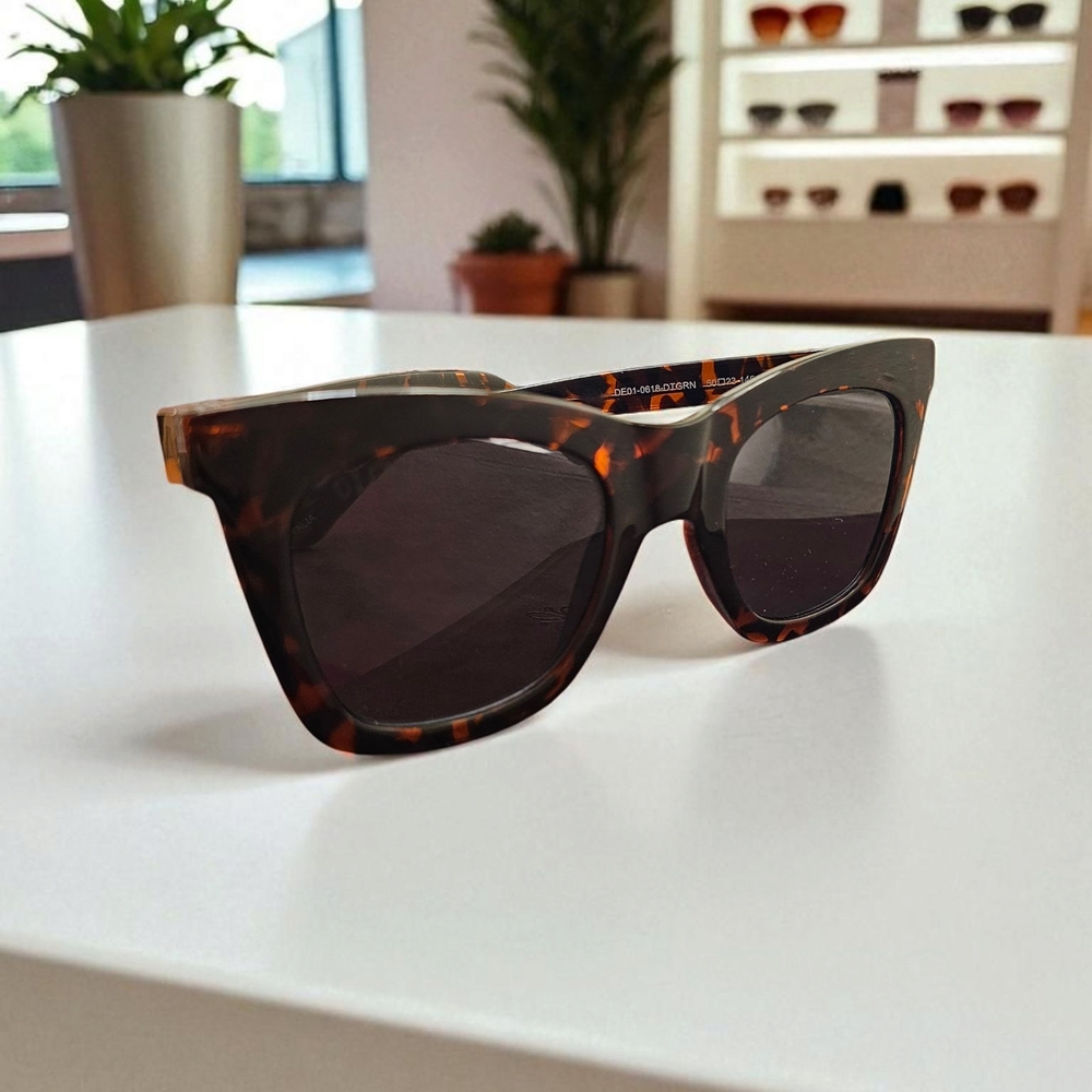 Diff Eyewear Tortoise Shell Oversized Square Sung… - image 5